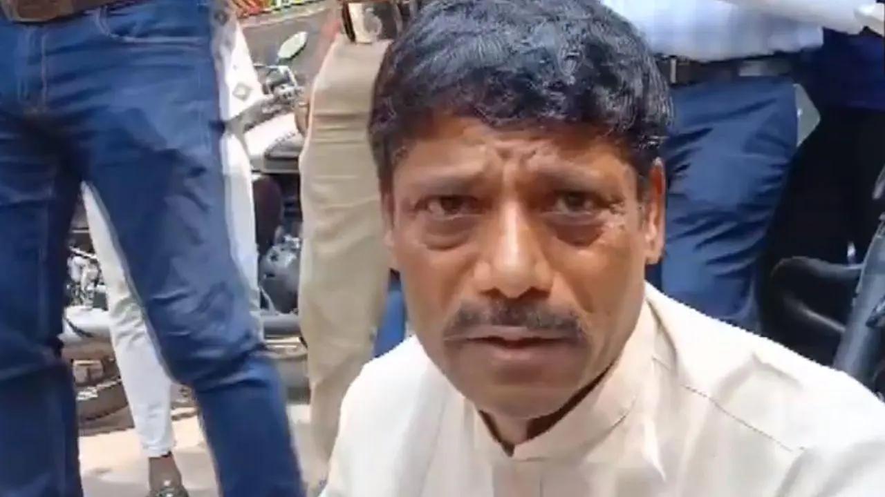 Ex-MLA Ravindra Dhangekar quits Congress, to join Shiv Sena