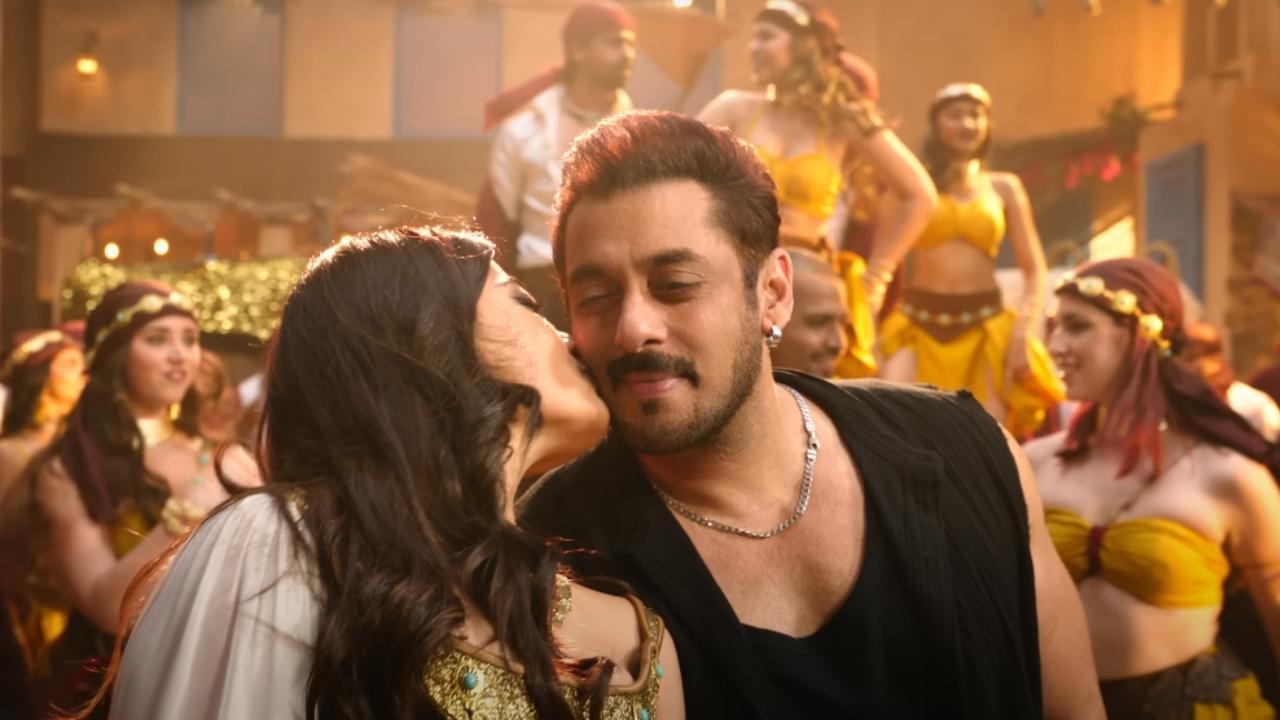 Salman Khan hits back at those questioning him for romancing Rashmika