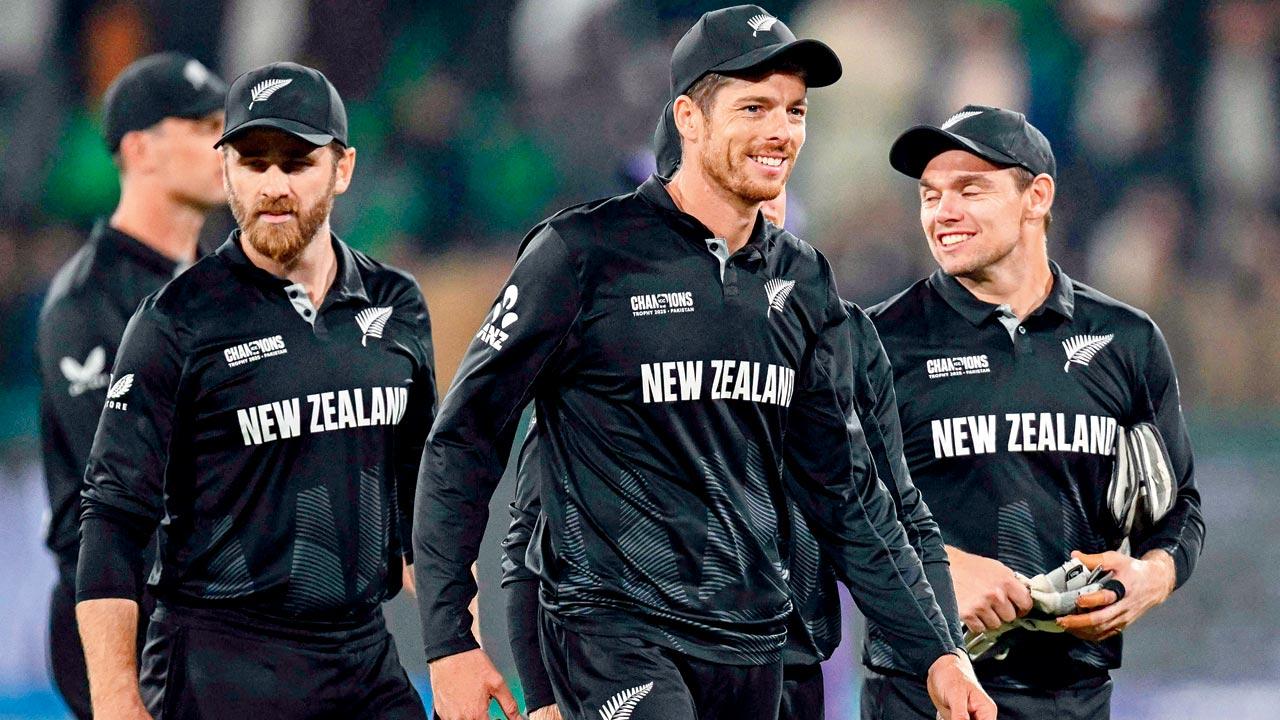 New Zealand players after their victory over South Africa in the Champions Trophy semi-final in Lahore on Wednesday. Pic/AFP