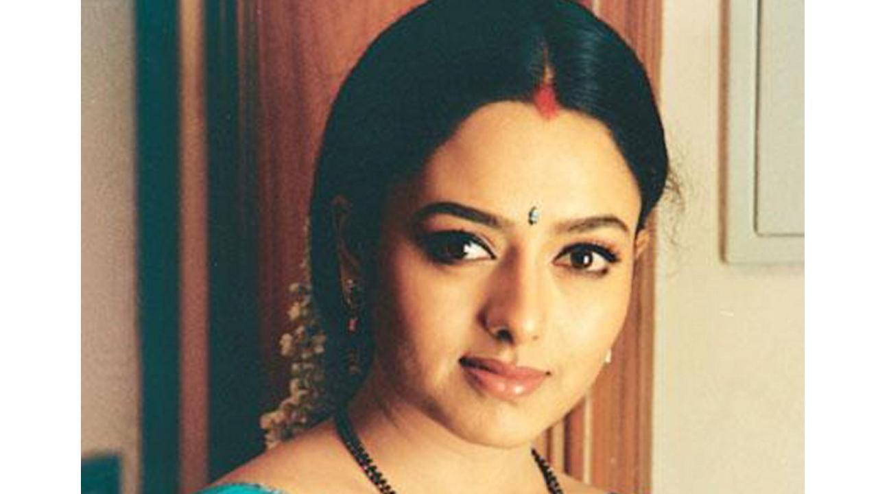 Who was Soundarya? Pregnant actress charred to death in plane crash 21 years ago