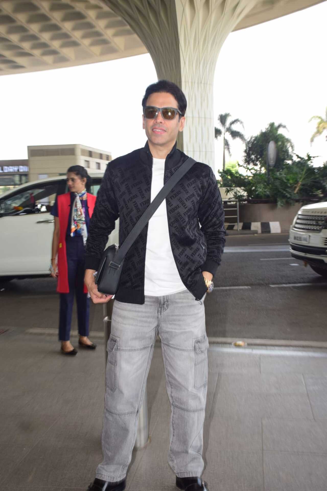 Actor Tusshar Kapoor was also spotted at the airport