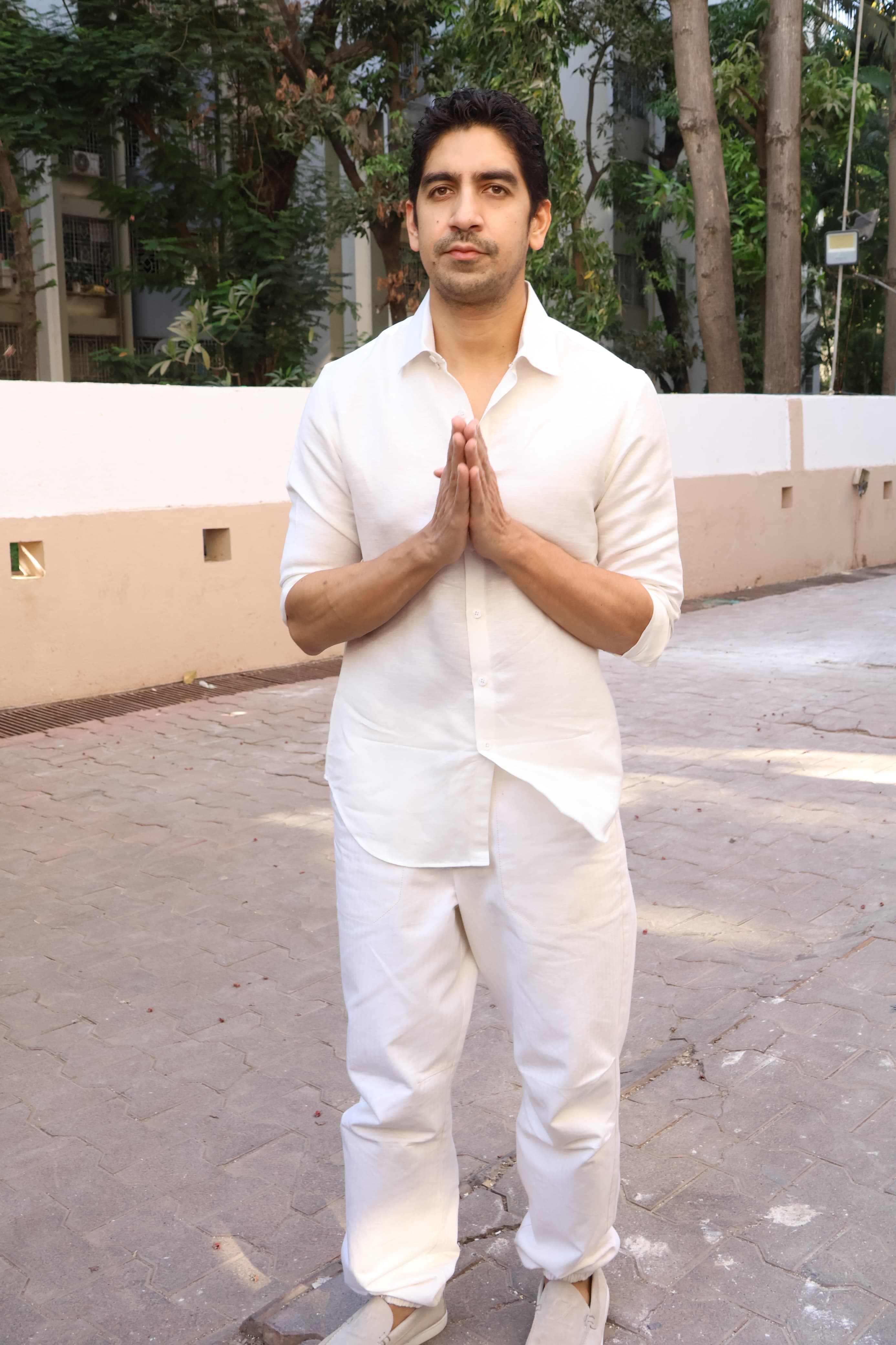 Ayan Mukerji himself was also clicked at the prayer meet ceremony of Deb Mukerji