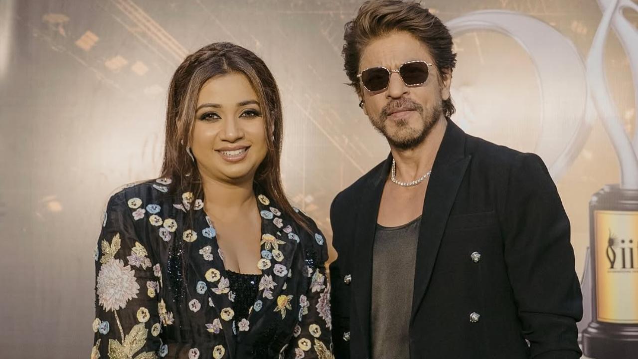 Watch! SRK asks Shreya Ghoshal 'Beta how are you?' as they share a warm hug