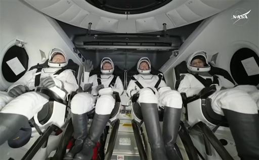 The astronauts will undergo medical checks in Houston to help them adjust to gravity before reuniting with their families. NASA’s decision to hire both SpaceX and Boeing for astronaut transport reflects its strategy to prepare for future moon and Mars missions.