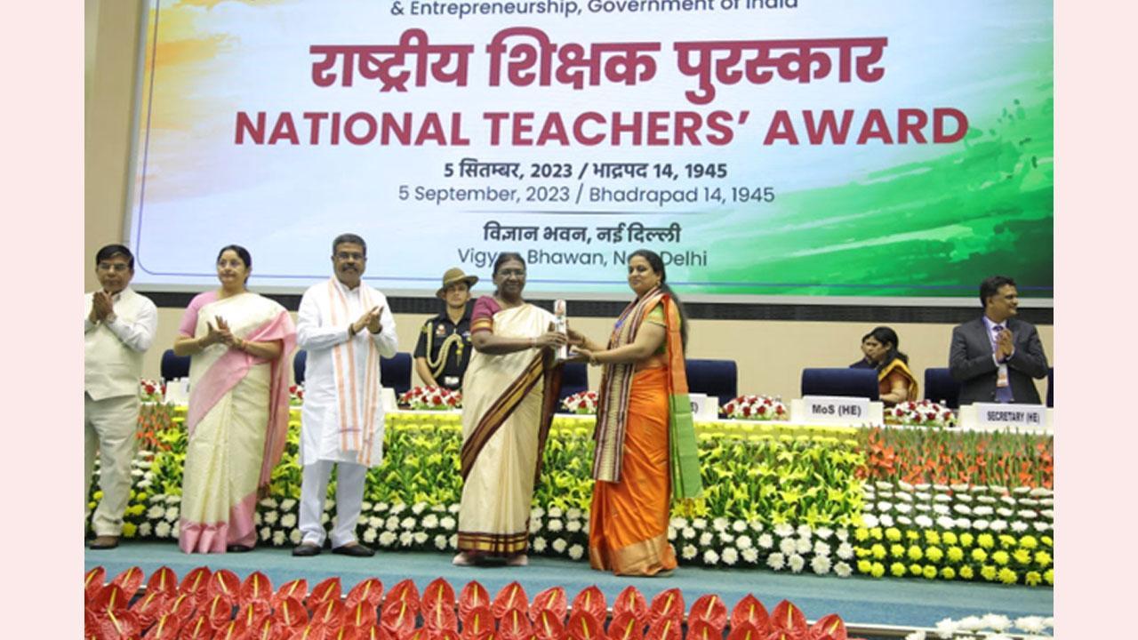 Interview with Smt. Divya L., Training Officer at National Skill Training Institute for Women (NSTIW), Bengaluru and a recipient of National Teachers’ Award from the  Hon’ble President of India