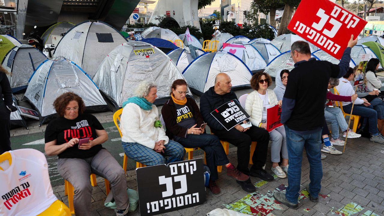 On March 11, 2025, the protesters set up tents around the Defence Ministry in Tel Aviv demanding action 