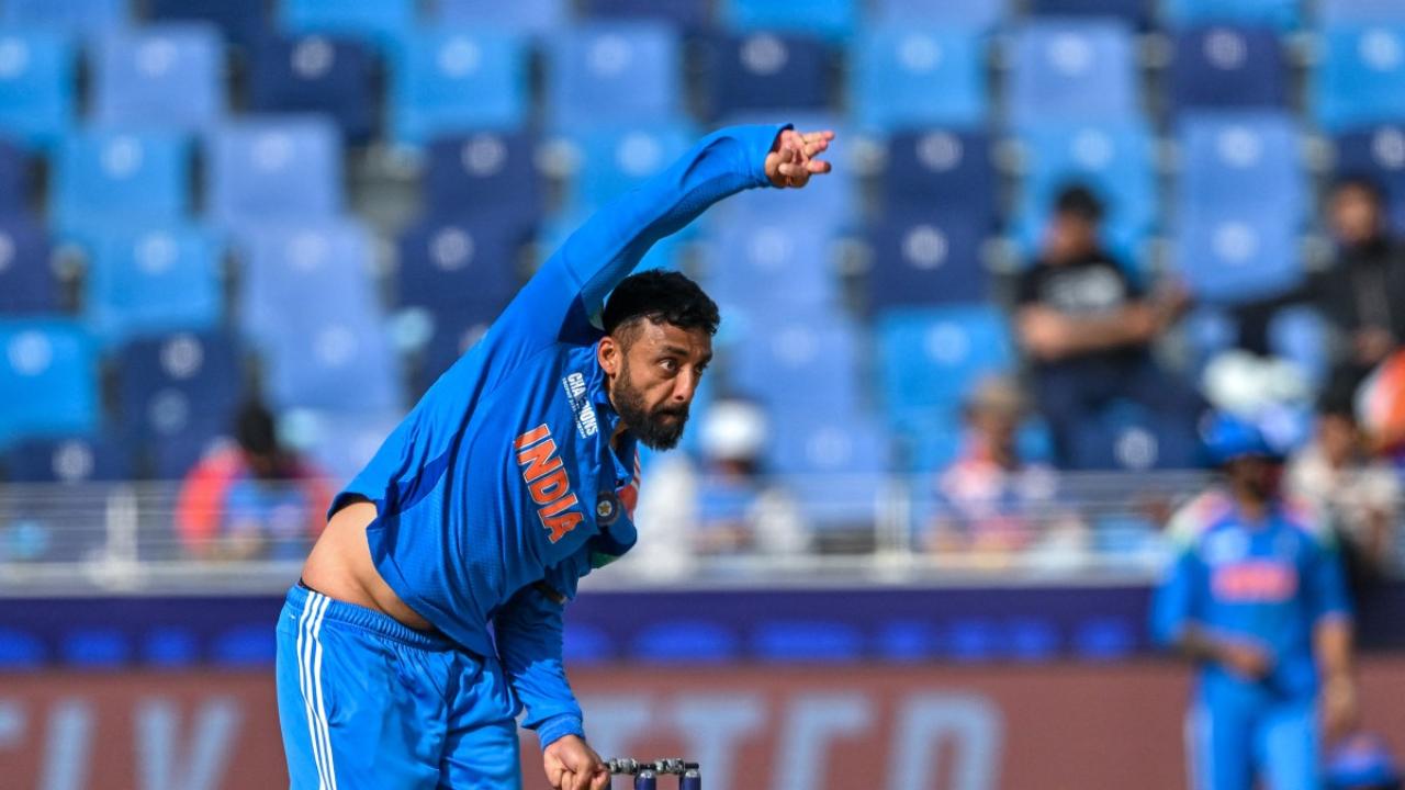 India's nemesis Travis Head eased off some pressure after Australia were off to a poor start, hitting Hardik Pandya for a four and a six and then smashing a hat-trick of boundaries against Shami. He continued his assault for a while until Varun Chakravarthy was introduced to the attack. The spinner, who had taken a fifer in the previous match, once again emerged as a hero, getting the crucial wicket of Head for 39 in 33 balls, with four boundaries and two sixes. Shubman Gill completed a fine catch at long-off. Australia were 54/2 in 8.2 overs.