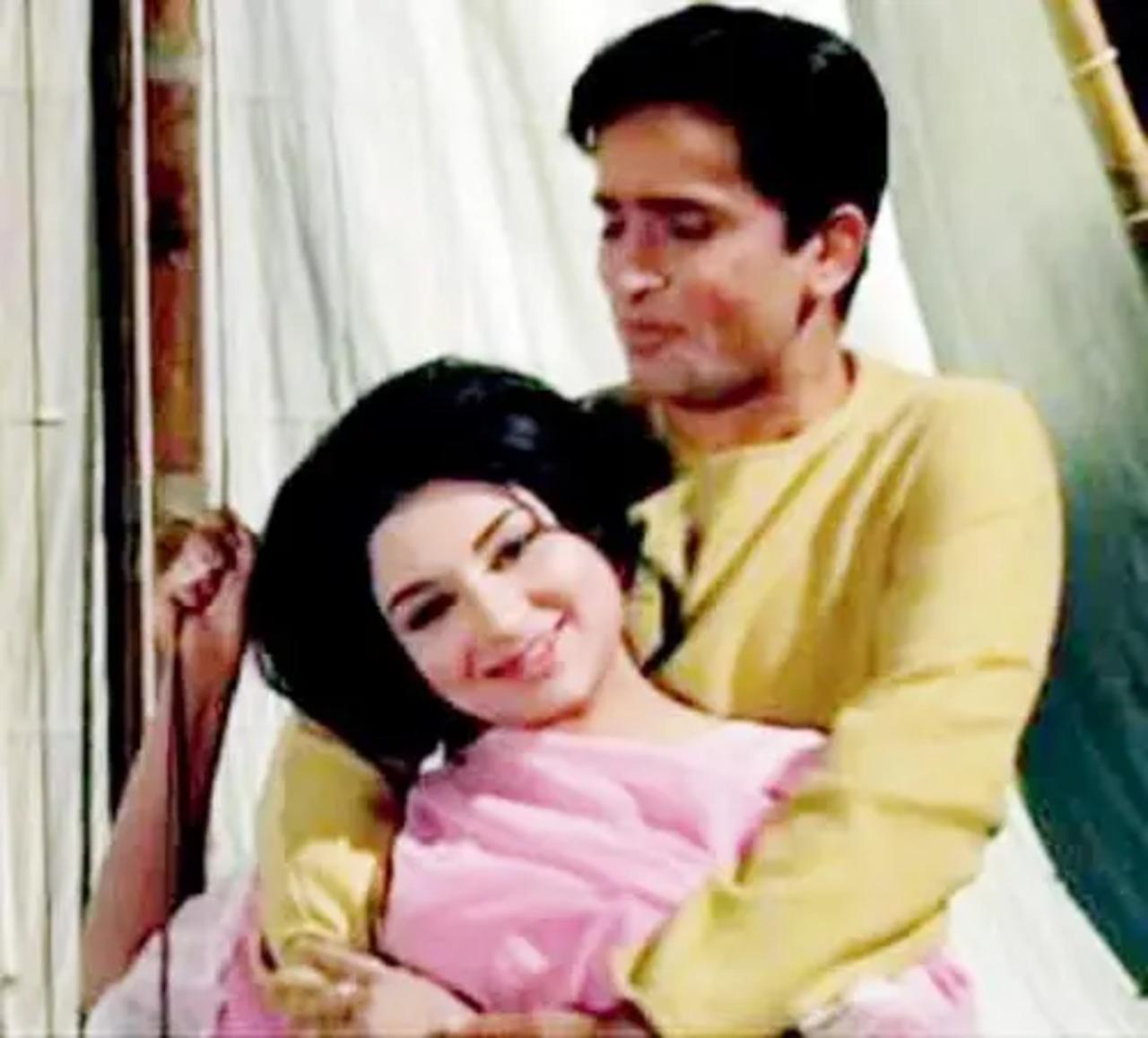 Shashi Kapoor was known for his charming chemistry with actresses like Nanda, Sharmila Tagore, and Zeenat Aman