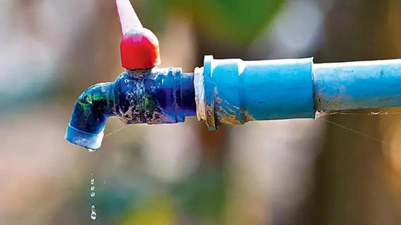 Mulund East to face water cut today after pipeline suffers damage