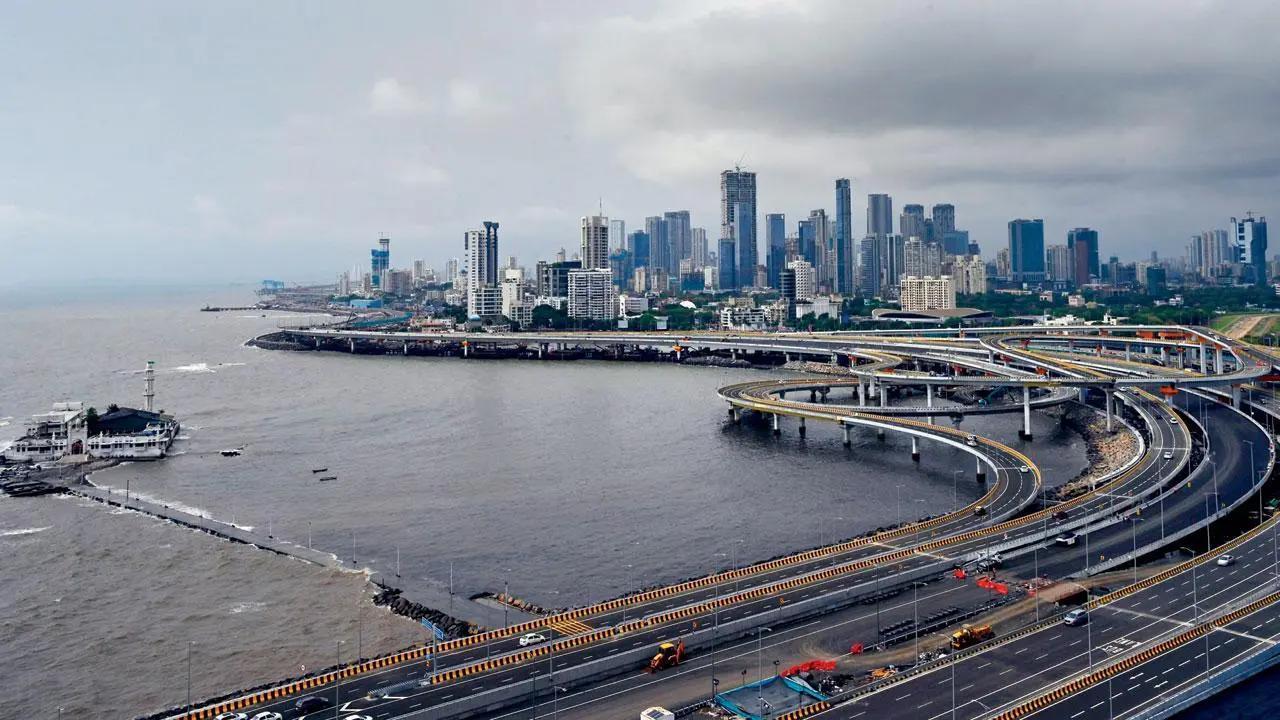 Mumbai weather update: Warm and humid day with AQI at 90