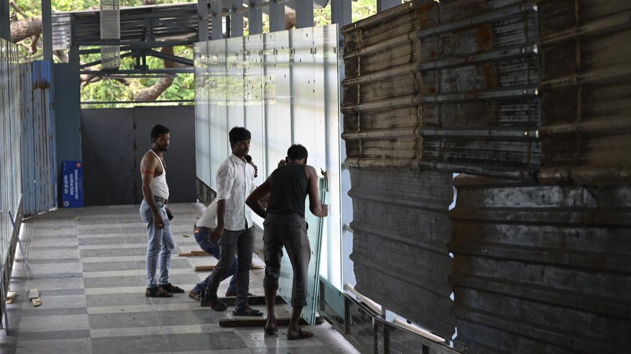 The closure of the bridge during its reconstruction had been affecting daily commuters who relied on this bridge for a quicker connection between the two railway stations