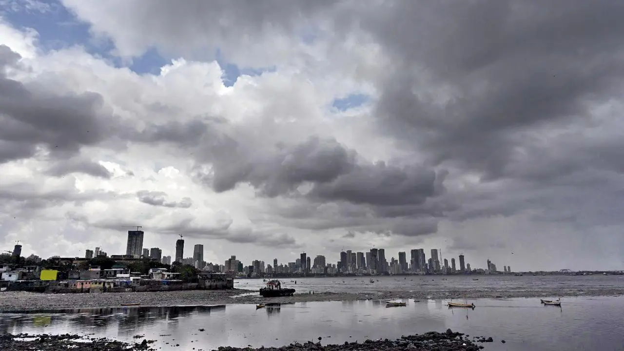 Mumbai rains: Pre-monsoon showers lowers temperature, raise humidity