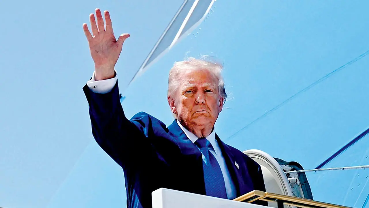 Donald Trump meets bizmen before Mideast tour ends