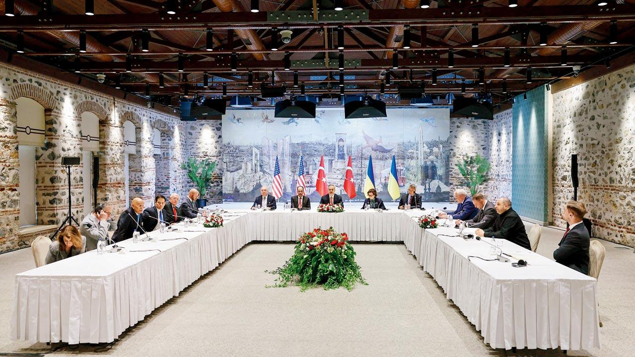 Russia, Ukraine delegations hold first peace talks in 3 years