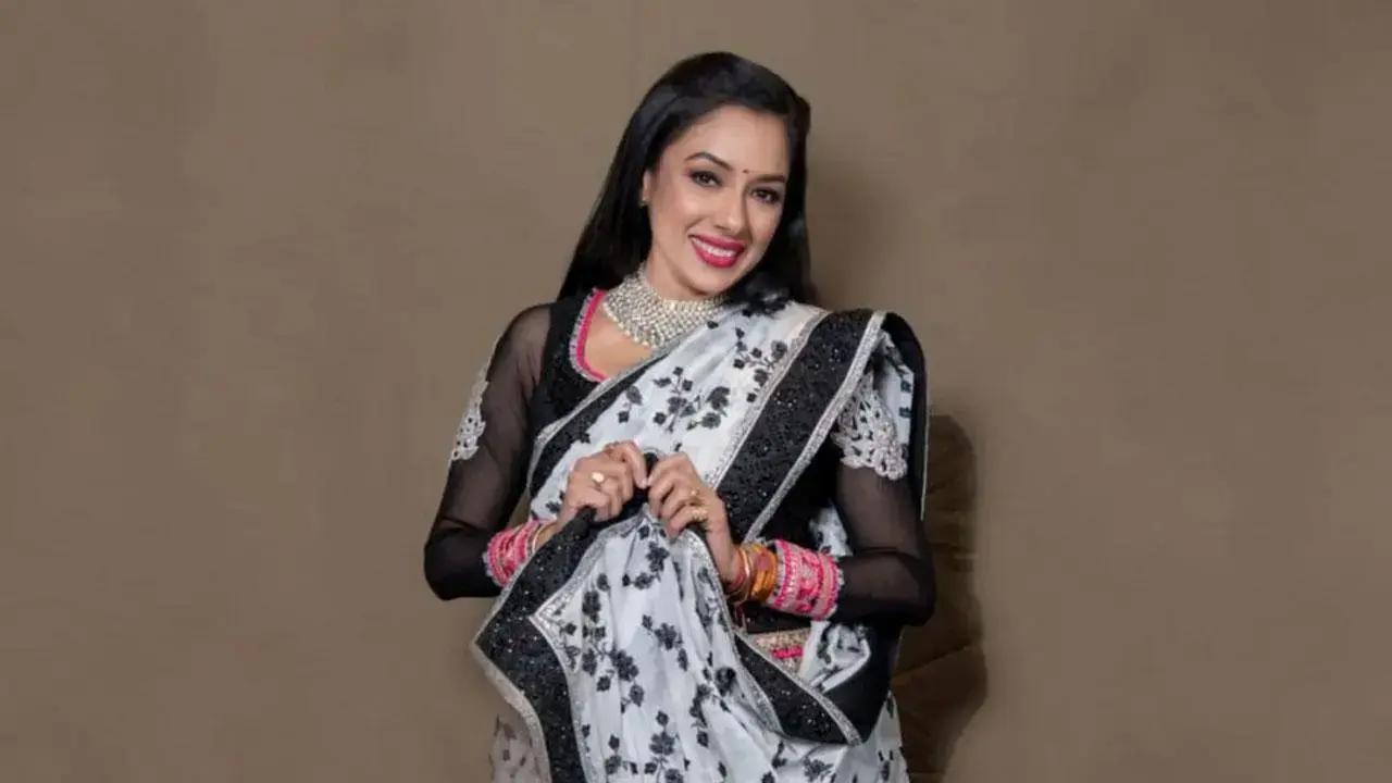 Producer Rajan Shahi defends Rupali Ganguly amid exit rumours of Anupamaa co-stars, calling her an “easy target” and slamming false claims of on-set tensions. Read full story here