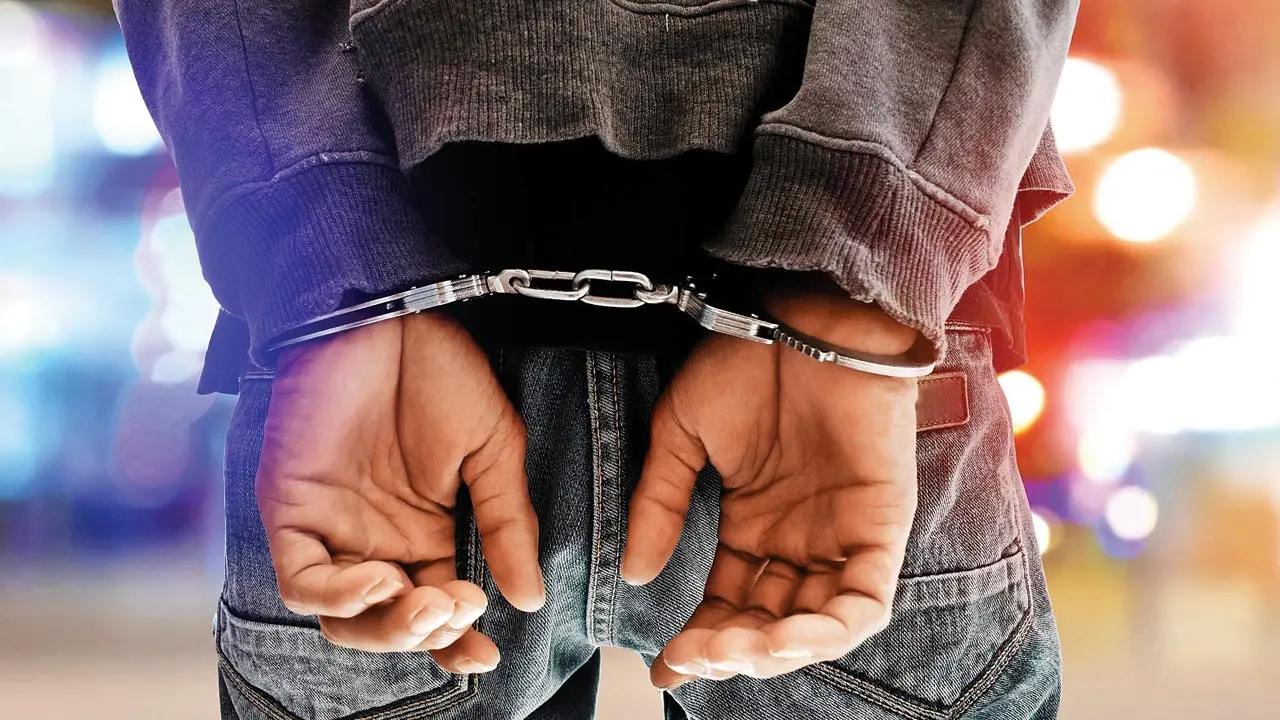 Andheri: 28-year-old man held for running prostitution racket