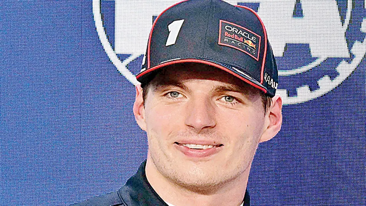 Verstappen keeps McLarens at bay to win in Imola