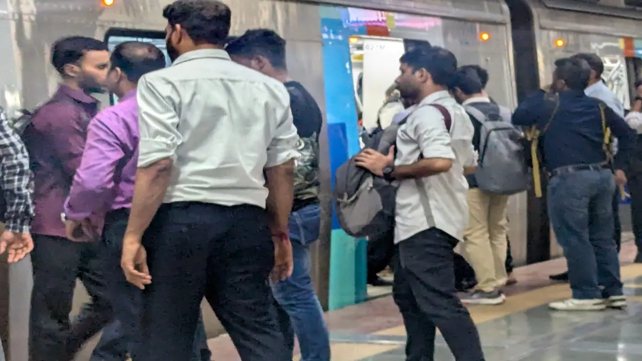 Snag reported on Mumbai Metro-1 train; evening rush-hour services affected 