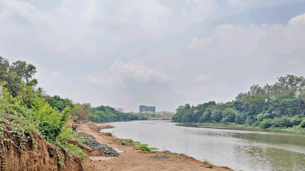 Illegal dumping in Ulhas river threatens flooding in Badlapur