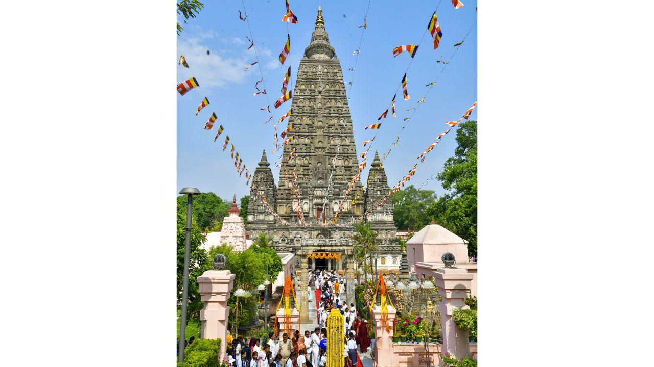 Mahabodhi Temple, Bodh Gaya, Bihar
Thousands of devotees gathered at Mahabodhi Temple, a UNESCO World Heritage Site, to seek blessings on this auspicious occasion. This is said to be the place where Lord Buddha attained enlightenment