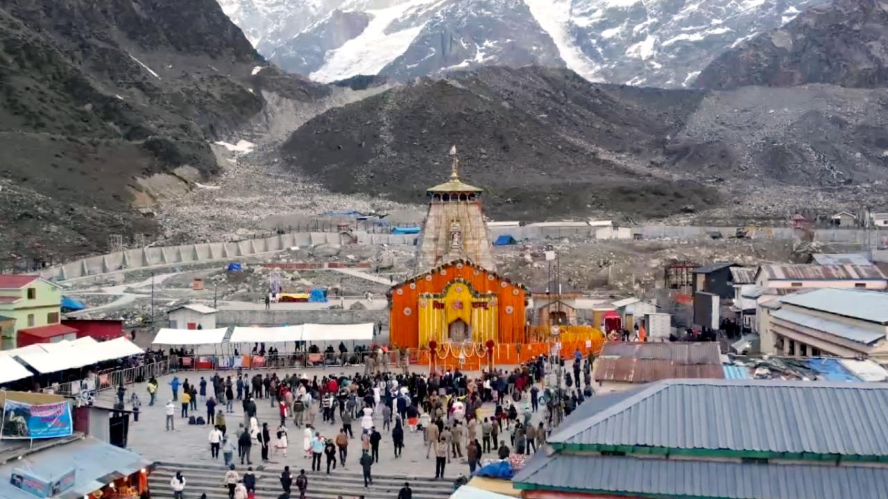 A new feature for the pilgrims in Kedarnath this time would be a grand aarti on the lines of Ganga Aarti in Varanasi, Haridwar and Rishikesh to be performed at the confluence of the Mandakini and Saraswati rivers near the temple, BKTC CEO Vijay Thapliyal said