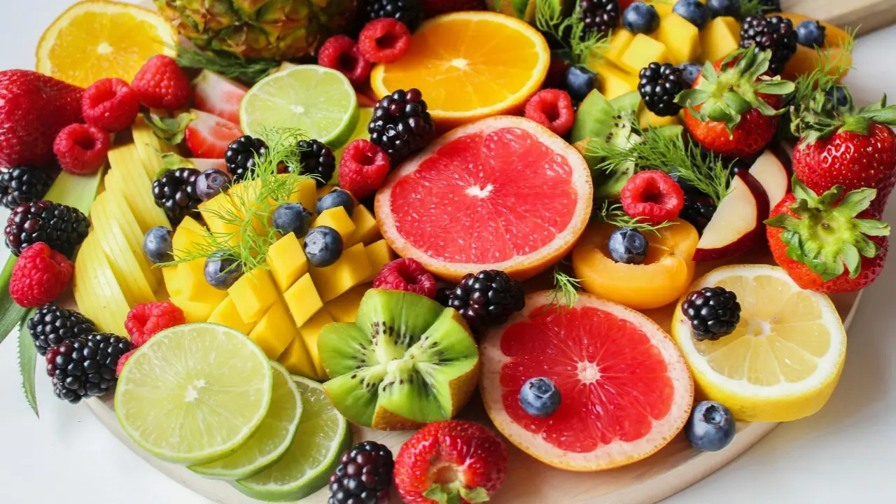 Focus on boosting immunity through a balanced diet. Focus on consuming fresh, seasonal fruits high in vitamin C, such as guava, oranges, amla and berries to naturally boost immunity. Always wash fruits and vegetables thoroughly before eating