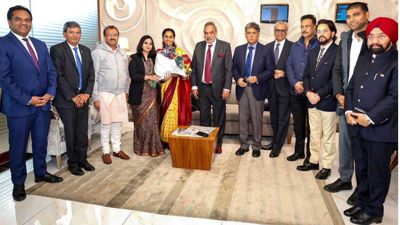 The all-party delegation received a warm welcome from the Indian diaspora at their hotel in Johannesburg on Tuesday