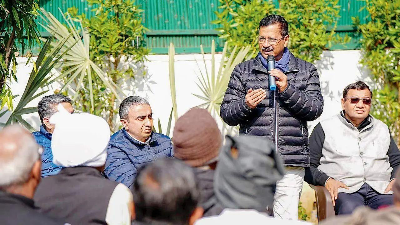 Election Commission meets AAP national convener Arvind Kejriwal, party leaders