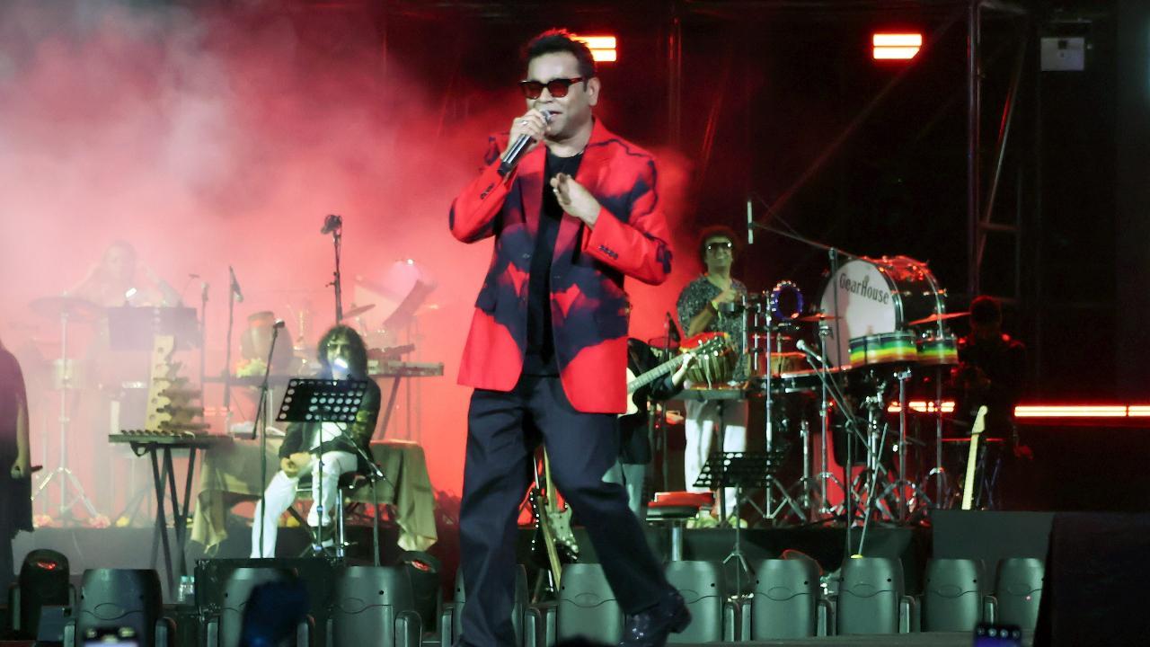 AR Rahman Mumbai concert: Singer joined by Dhanush, posts selfie with fans