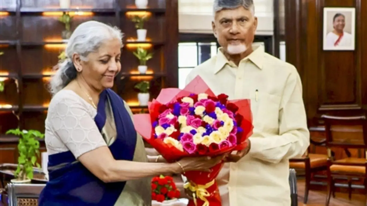 Andhra Pradesh CM seeks Centre’s assistance for water-linking project