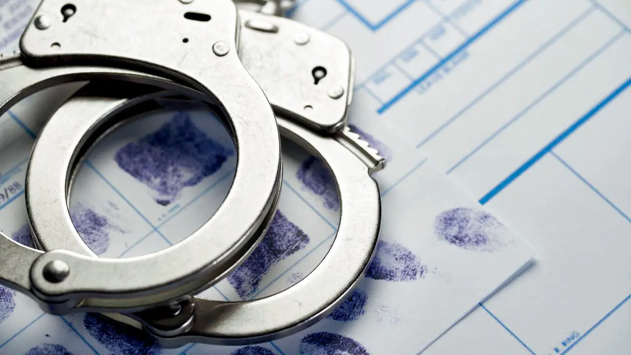 Suspected human trafficker from Gujarat arrested at Mumbai airport 