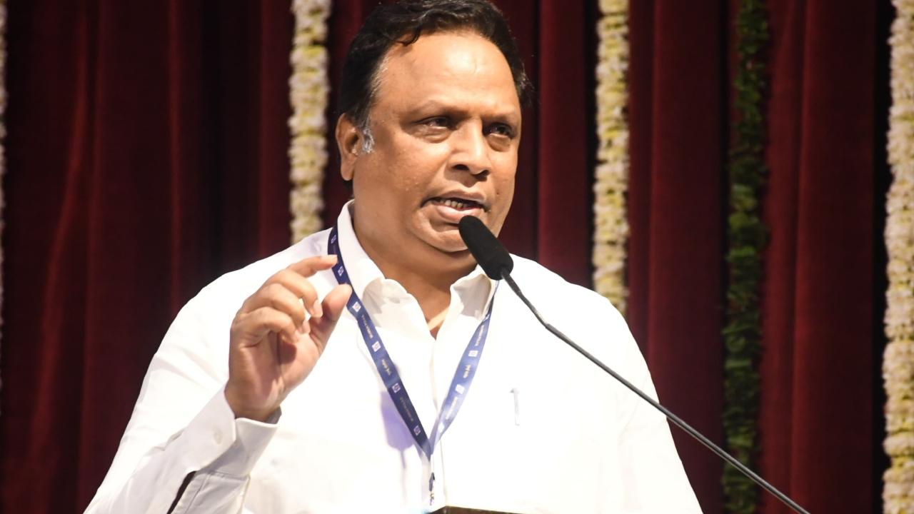 Uddhav's party failed to improve stormwater drain system in Mumbai: BJP