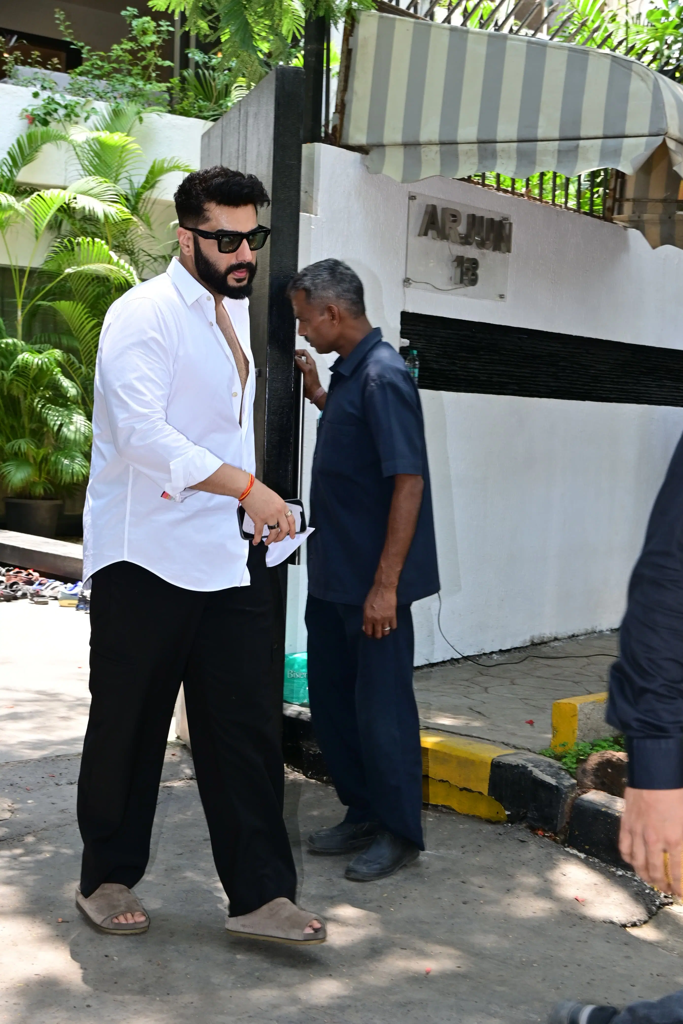 Arjun Kapoor, who had earlier penned an emotional note for his grandmother, was seen exiting the residence after attending the prayer meet held on the 13th day since her demise