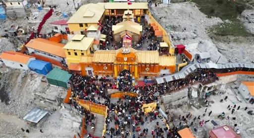 The temple was adorned with 40 quintals of flowers, enhancing the grandeur of the occasion and setting a spiritual tone for the Char Dham Yatra 2025. Jagadguru Shankaracharya Swami Avimukteshwaranand Saraswati Maharaj described the event as a moment of national joy and urged pilgrims to experience the spiritual bliss the dham offers.
