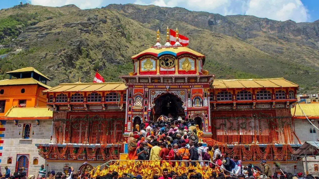 Uttarakhand: Portals of Badrinath Dham opened for devotees