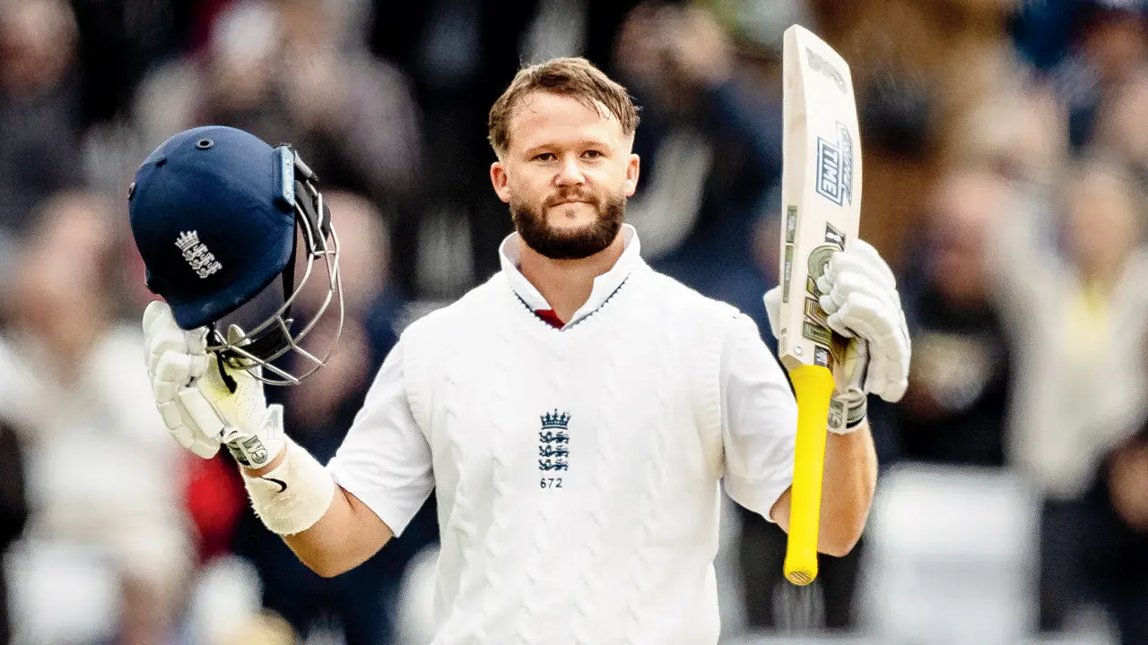 Duckett, Crawley lead England run-spree on Day 1
