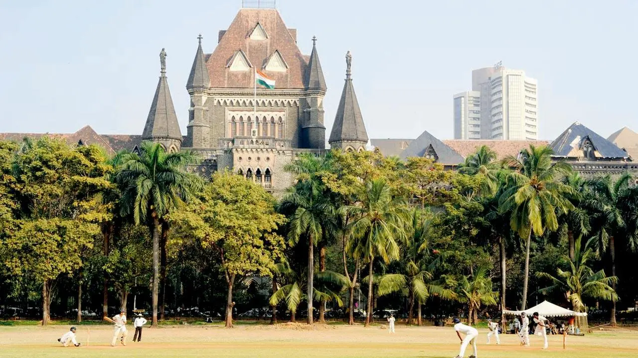 Bombay High Court quashes FIR against retired DCP 