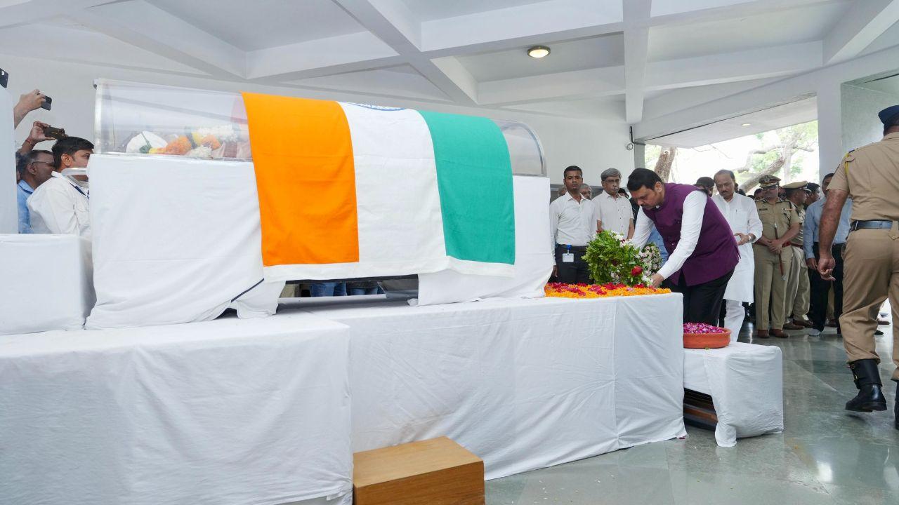 On Wednesday, his body was kept at the Inter-University Centre for Astronomy and Astrophysics (IUCAA), the institution he founded, for citizens to pay their respects