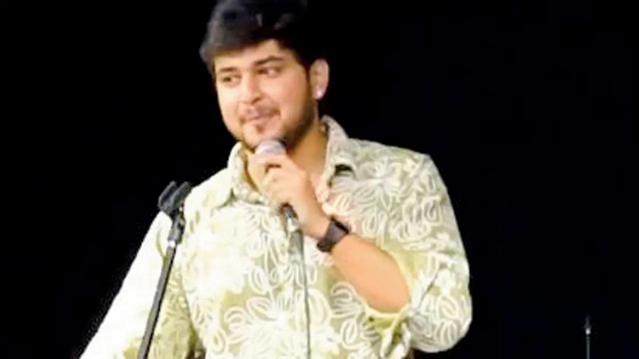SundayMusic and lyricsKanha Kamboj will be performing a soul-touching poetry show titled Naram Lehja. The evening will leave a poetic impression on the audience.Time 6 pmAT Broadway Blues, 2nd Floor, RR house, Todi Mills Compound, Senapati Bapat Marg, Lower Parel West. LOG ON TO bookmyshow.comCOST Rs 399 onwards