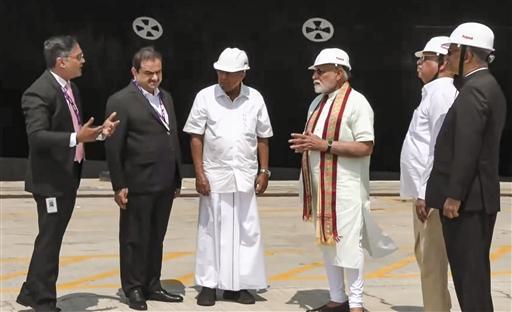 Congress MP Shashi Tharoor welcomed PM Modi on his arrival in Thiruvananthapuram, his parliamentary constituency. Tharoor took to social media to share his excitement about receiving the Prime Minister and commissioning the port.