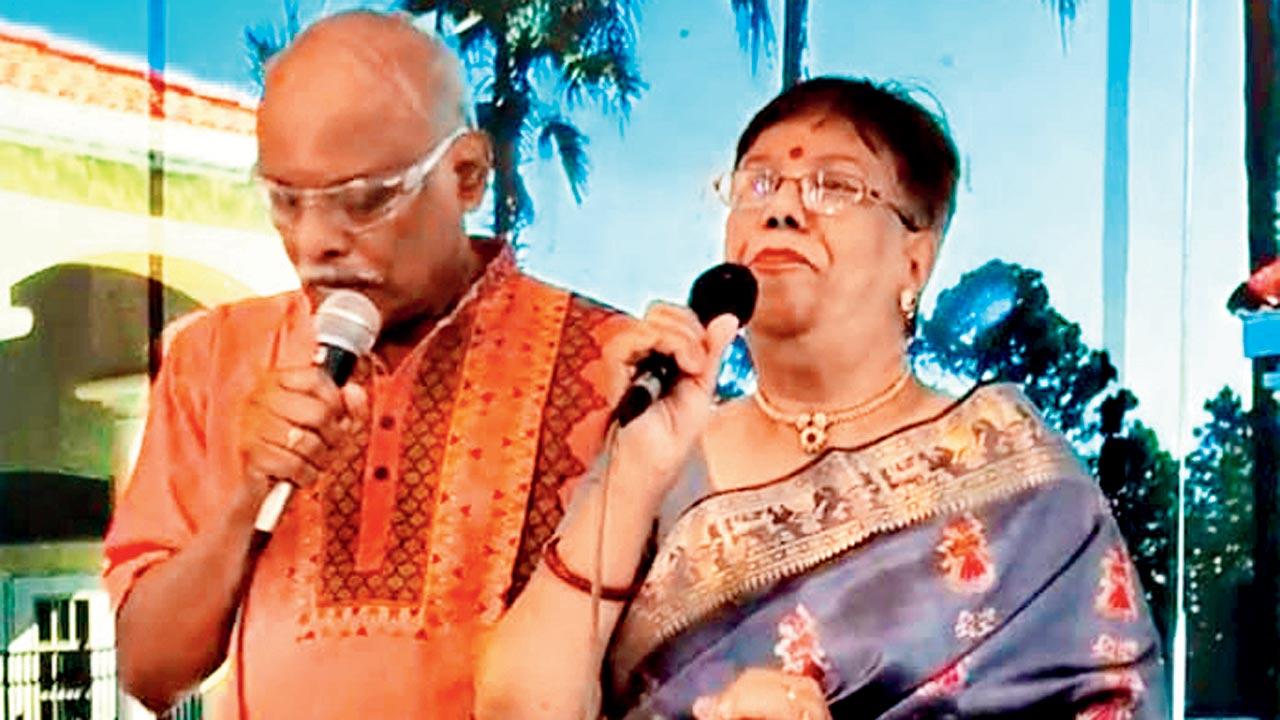Swapan Purkayastha with wife, Jashodhara 