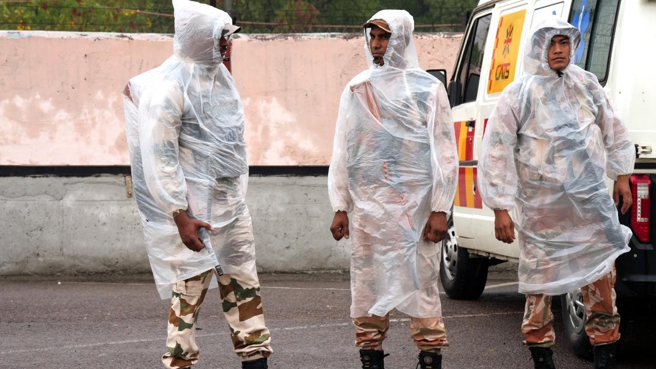 According to the police, a PCR call was received regarding the collapse of a tubewell room