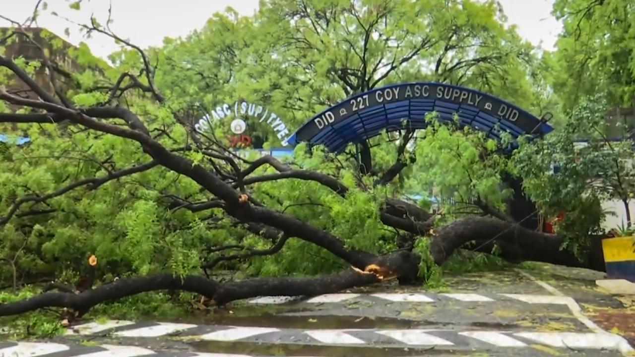 The India Meteorological Department (IMD) has put out an alert, informing that severe weather is going on over Delhi NCR and urging the residents to ensure their safety