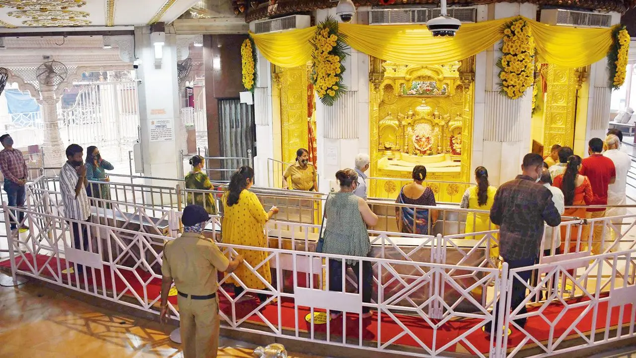 Mumbai: Siddhivinayak temple bans offerings amid security threats
