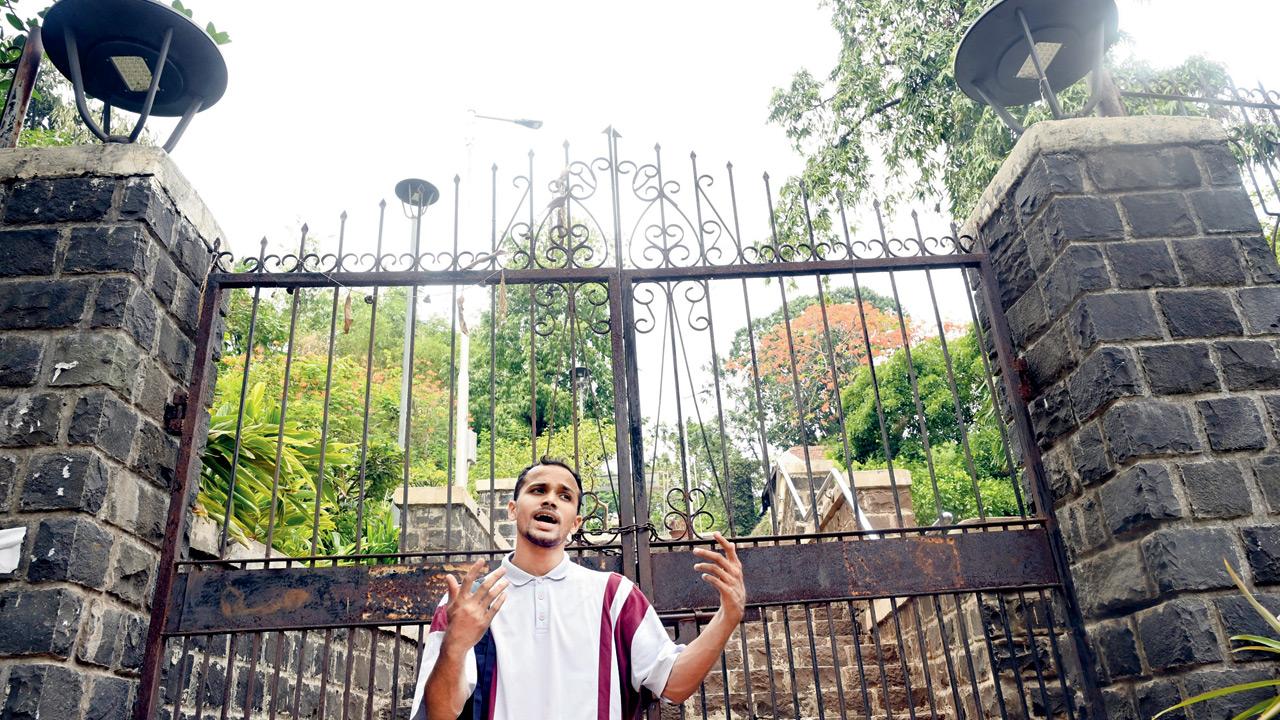 The rapper raps outside Sion Fort, an erstwhile hotspot for hip-hop