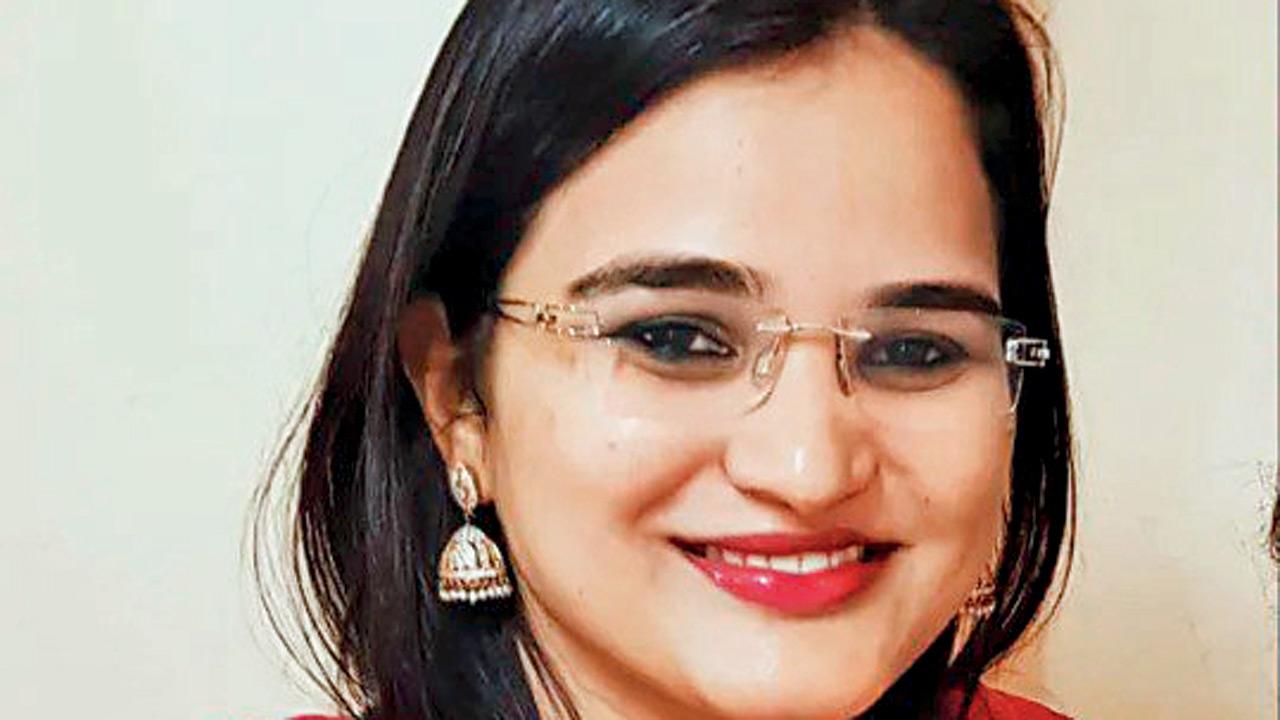 Dr Nahid Dave