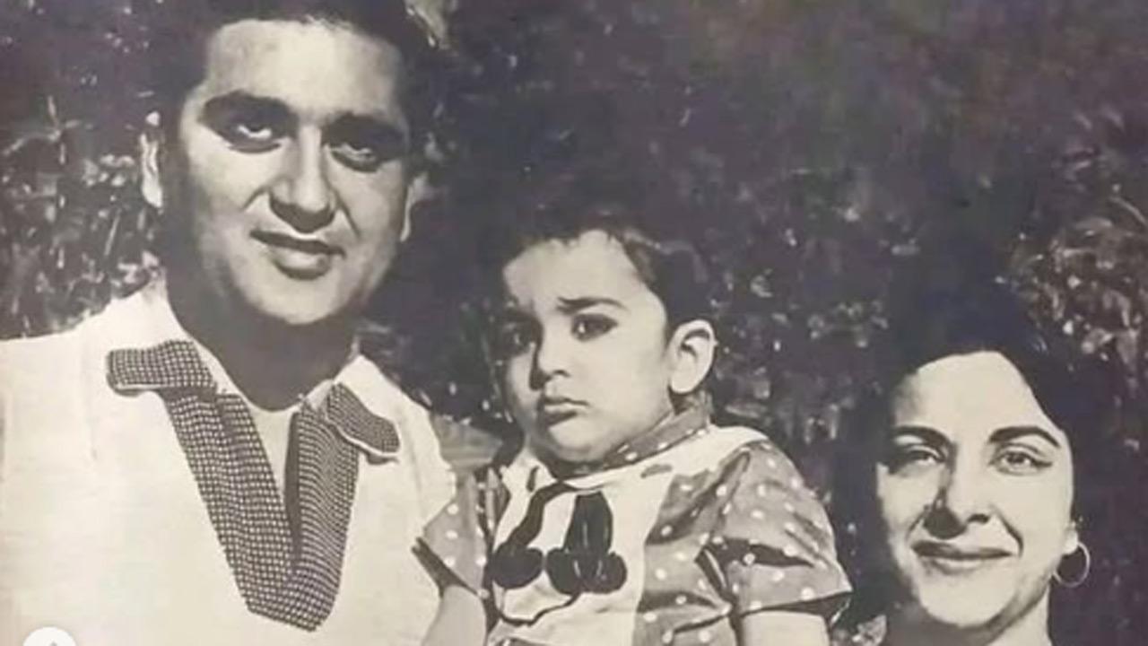 Sanjay Dutt marks mother Nargis' death anniversary, shares throwback picture