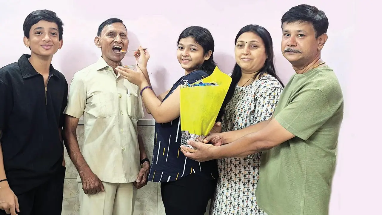 Mumbai: At 76, ex-Navy man clears HSC to chase law dream