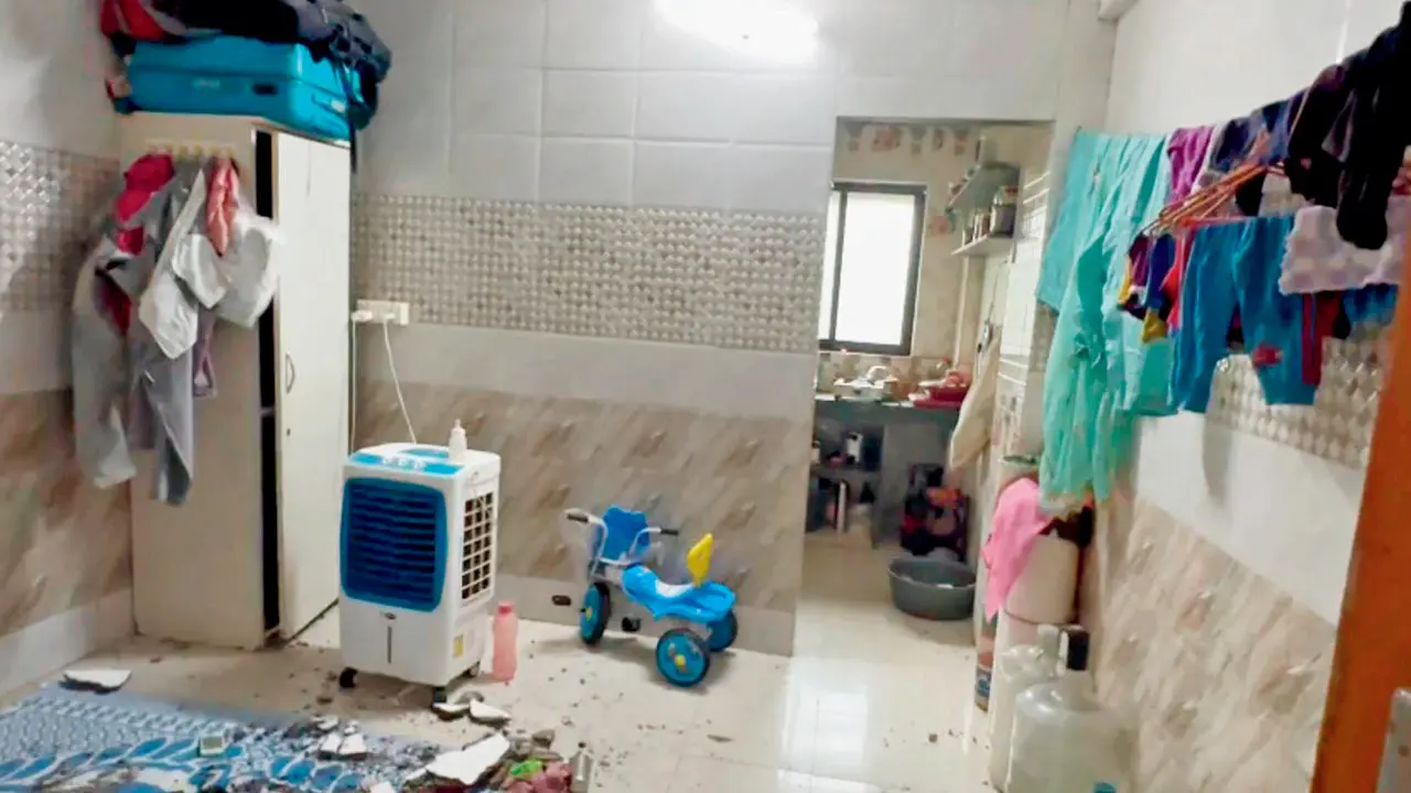 Virar: Woman killed as part of house ceiling collapses in 30-year-old building