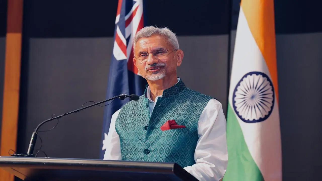 EAM Jaishankar discusses strengthening India-Canada ties with Anita Anand